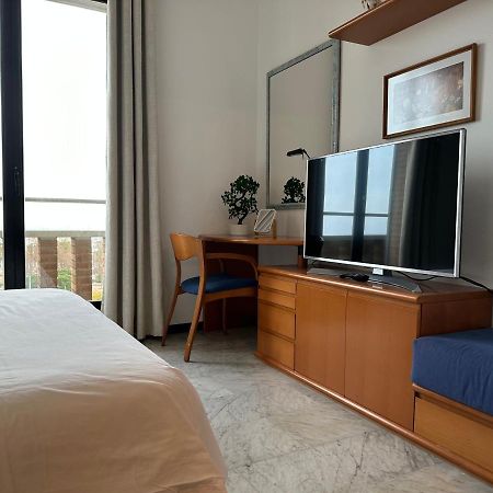 Lets Holidays Apartment Sea Views In บาร์เซโลนา ภายนอก รูปภาพ